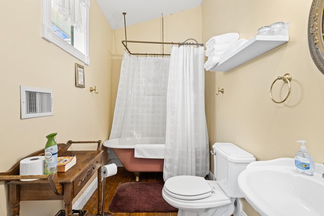 502 E Benners Street, Jefferson, TX 75657