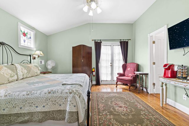 502 E Benners Street, Jefferson, TX 75657