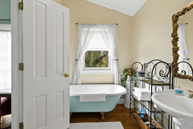 502 E Benners Street, Jefferson, TX 75657