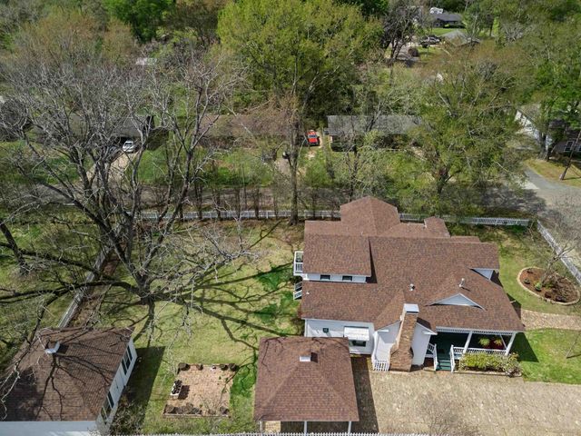 502 E Benners Street, Jefferson, TX 75657