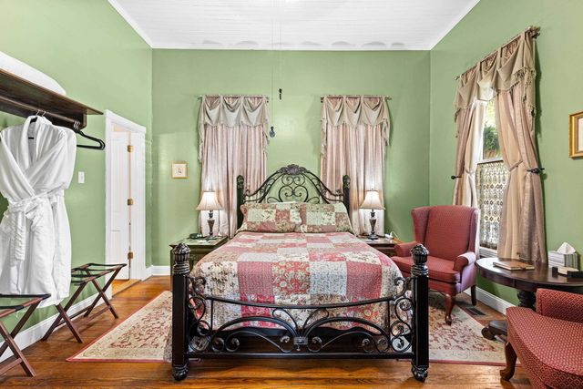 502 E Benners Street, Jefferson, TX 75657