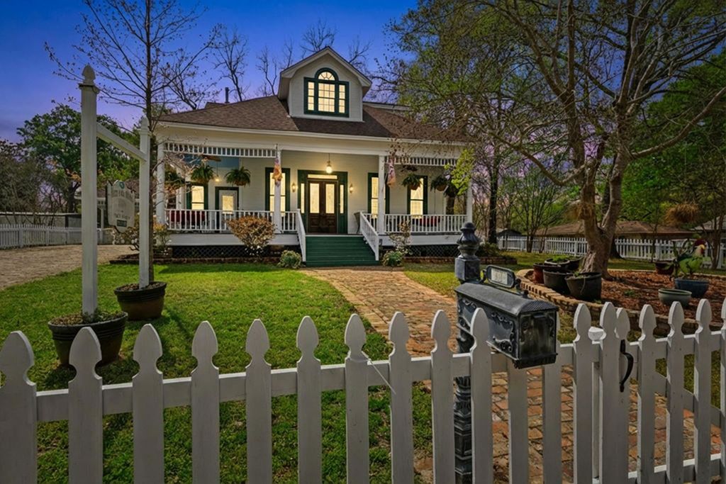 502 E Benners Street, Jefferson, TX 75657