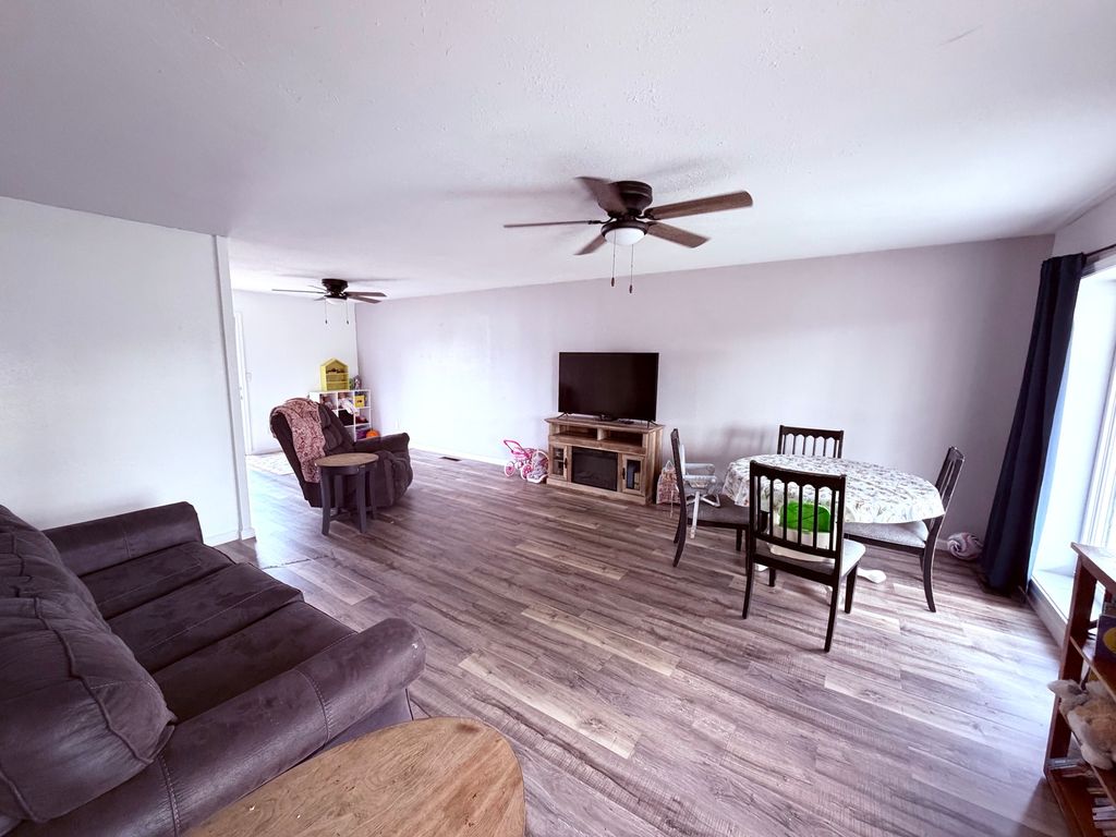 Image 2 of property listing at 1444 E 4th Street, Centralia, IL 62801