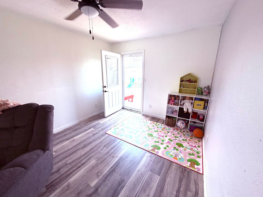 Image 4 of property listing at 1444 E 4th Street, Centralia, IL 62801