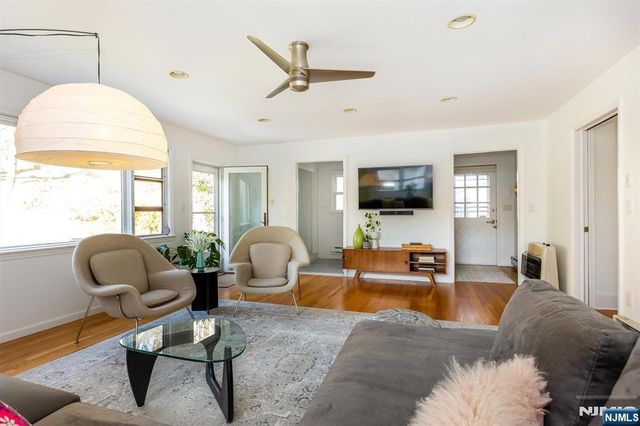 124 Essex Avenue, Glen Ridge, NJ 07028