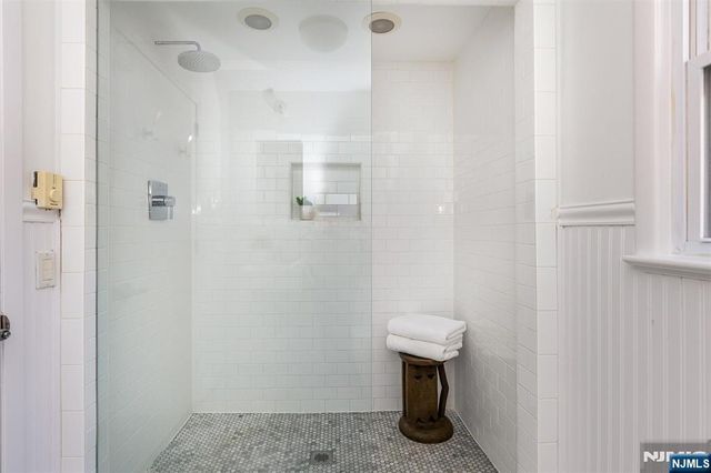 124 Essex Avenue, Glen Ridge, NJ 07028