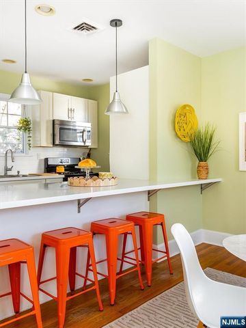 124 Essex Avenue, Glen Ridge, NJ 07028