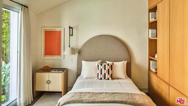 103 Winnett Place, Santa Monica, CA 90402