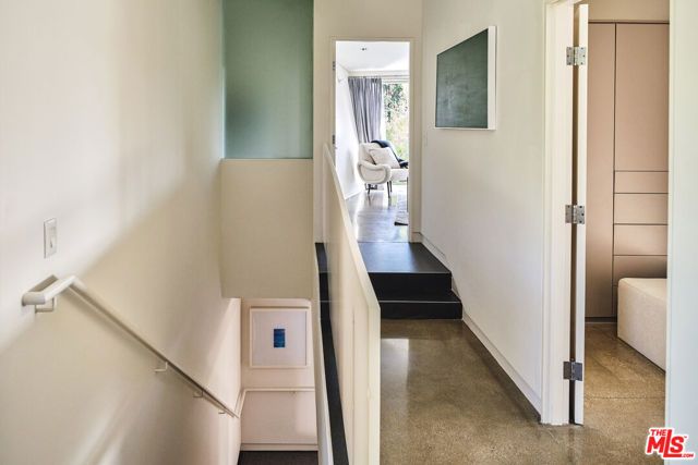 103 Winnett Place, Santa Monica, CA 90402