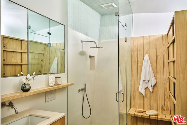 103 Winnett Place, Santa Monica, CA 90402