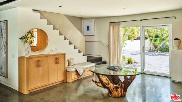 103 Winnett Place, Santa Monica, CA 90402