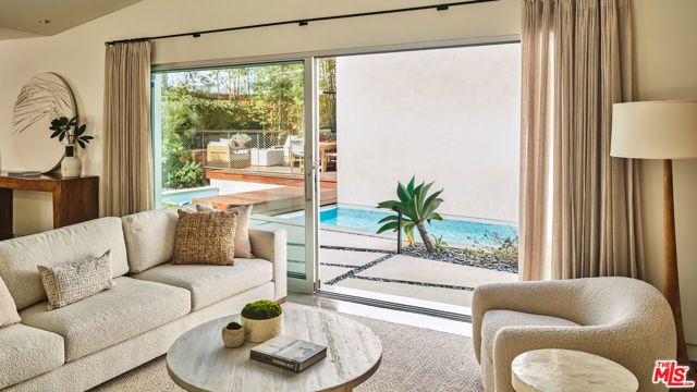 103 Winnett Place, Santa Monica, CA 90402