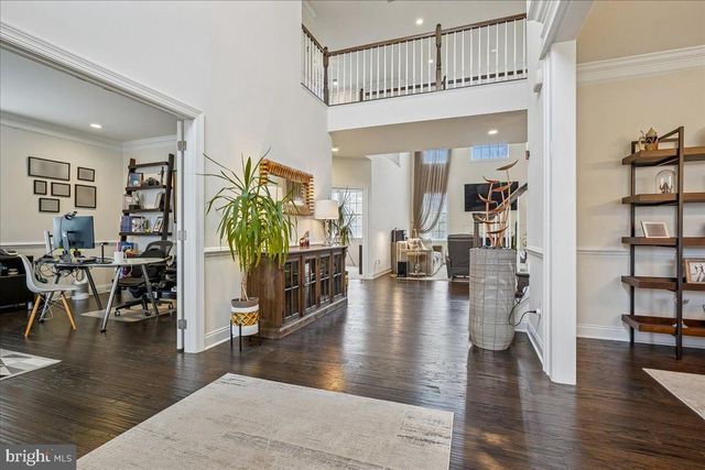 5872 WATERLOO BRIDGE CIR, Haymarket, VA 20169