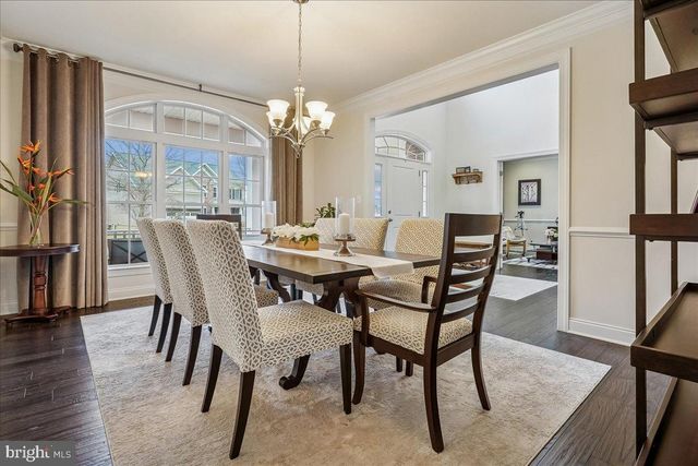 5872 WATERLOO BRIDGE CIR, Haymarket, VA 20169