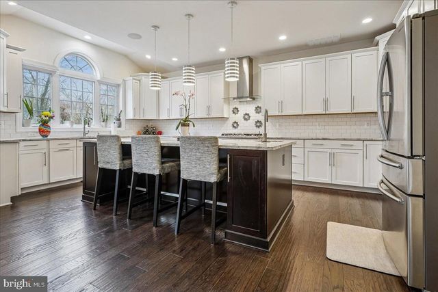 5872 WATERLOO BRIDGE CIR, Haymarket, VA 20169