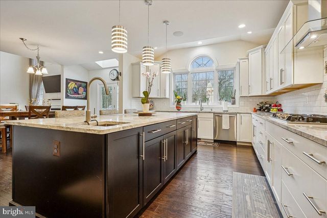 5872 WATERLOO BRIDGE CIR, Haymarket, VA 20169