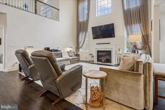 5872 WATERLOO BRIDGE CIR, Haymarket, VA 20169