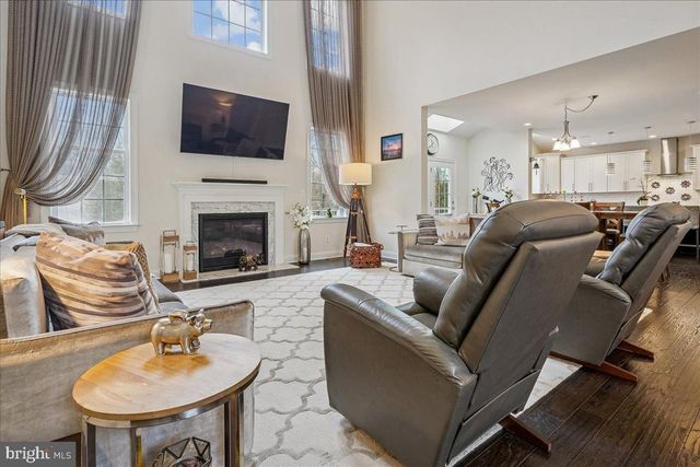 5872 WATERLOO BRIDGE CIR, Haymarket, VA 20169