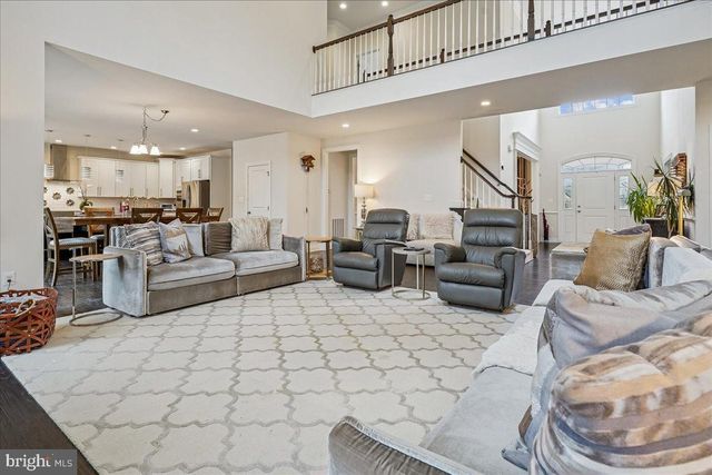 5872 WATERLOO BRIDGE CIR, Haymarket, VA 20169