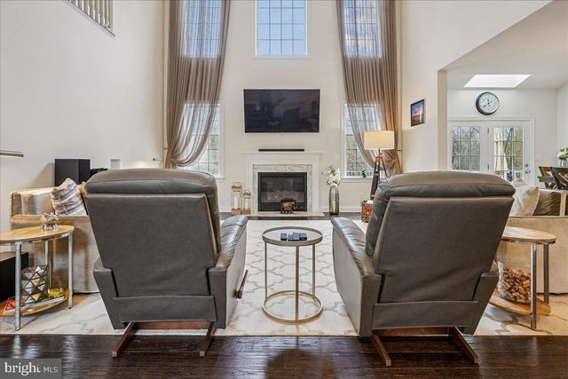 5872 WATERLOO BRIDGE CIR, Haymarket, VA 20169