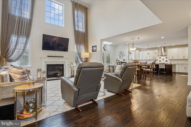 5872 WATERLOO BRIDGE CIR, Haymarket, VA 20169