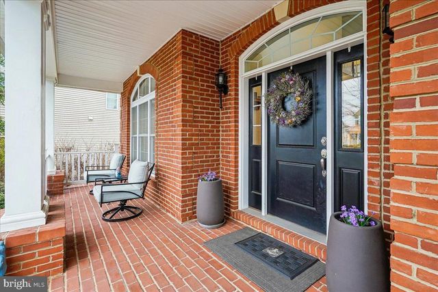 5872 WATERLOO BRIDGE CIR, Haymarket, VA 20169