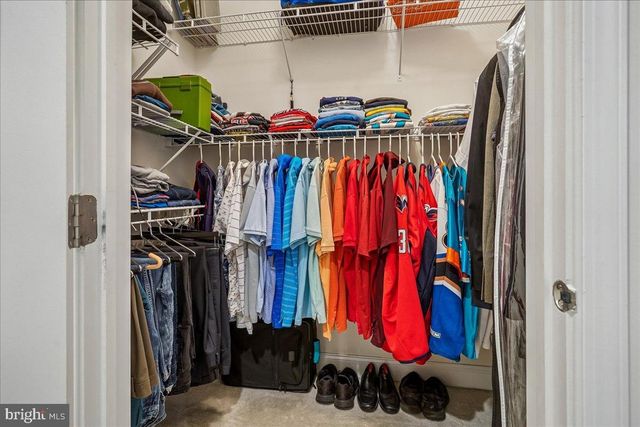 5872 WATERLOO BRIDGE CIR, Haymarket, VA 20169