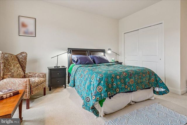 5872 WATERLOO BRIDGE CIR, Haymarket, VA 20169