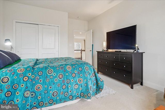 5872 WATERLOO BRIDGE CIR, Haymarket, VA 20169