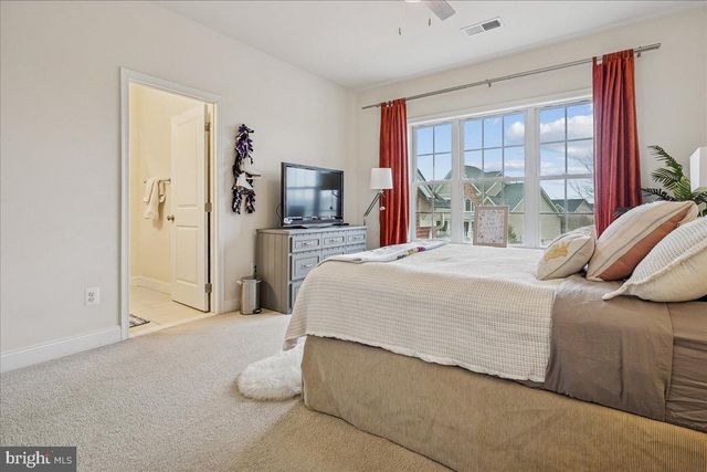 5872 WATERLOO BRIDGE CIR, Haymarket, VA 20169