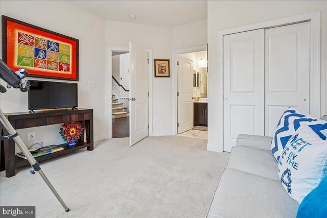 5872 WATERLOO BRIDGE CIR, Haymarket, VA 20169