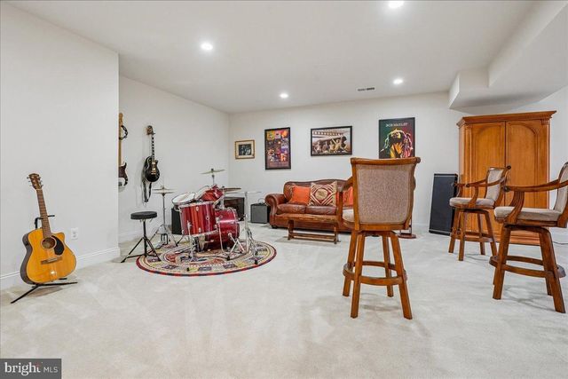 5872 WATERLOO BRIDGE CIR, Haymarket, VA 20169