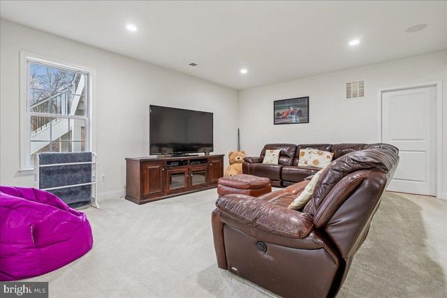 5872 WATERLOO BRIDGE CIR, Haymarket, VA 20169