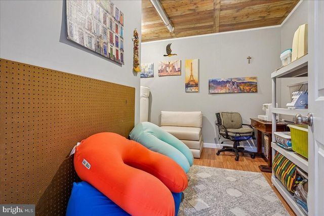 5872 WATERLOO BRIDGE CIR, Haymarket, VA 20169