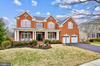5872 WATERLOO BRIDGE CIR, Haymarket, VA 20169