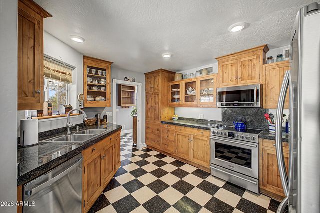 1935 E TANYA Road, Phoenix, AZ 85086