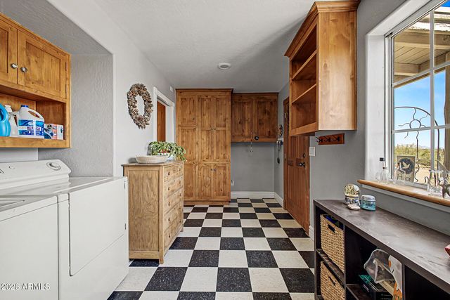 1935 E TANYA Road, Phoenix, AZ 85086