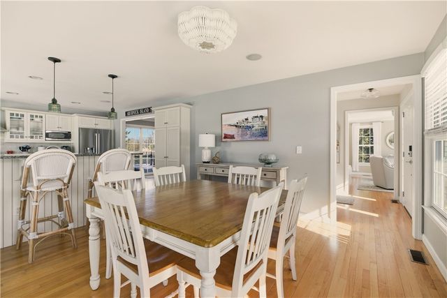 105 Lilac Lane, Portsmouth, RI 02871