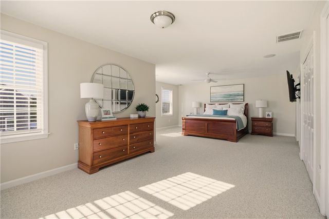 105 Lilac Lane, Portsmouth, RI 02871