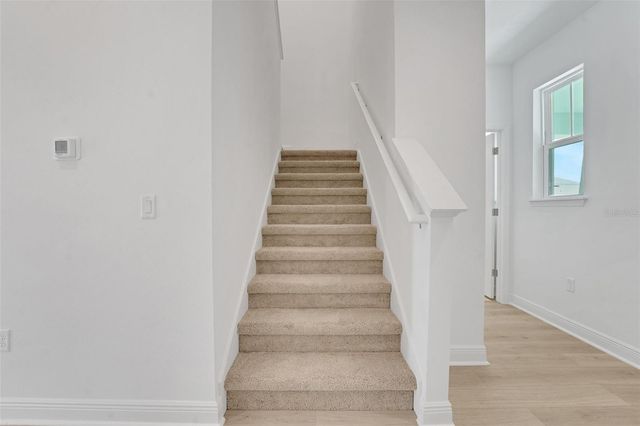 5229 WAYPOINTE BOULEVARD, Apopka, FL 32712