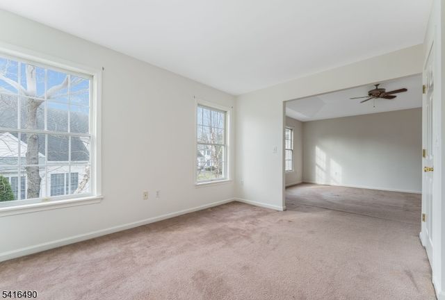 4 Pinehurst Cir, Clinton Twp., NJ 08801