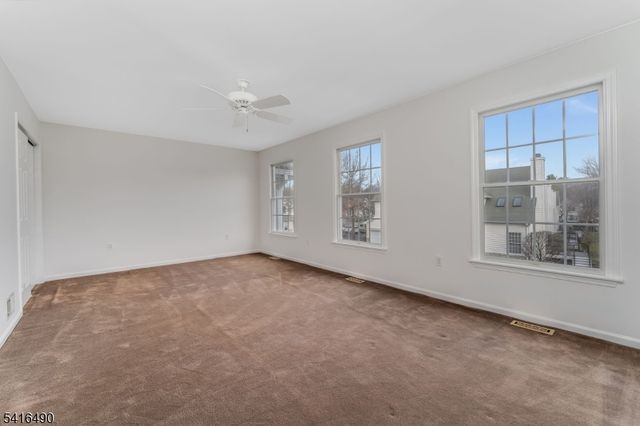 4 Pinehurst Cir, Clinton Twp., NJ 08801