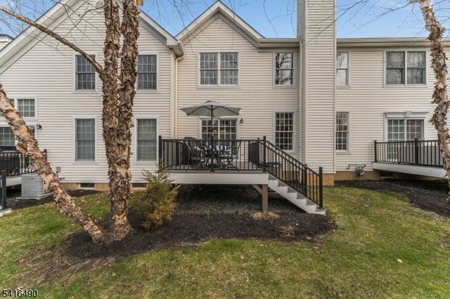 4 Pinehurst Cir, Clinton Twp., NJ 08801