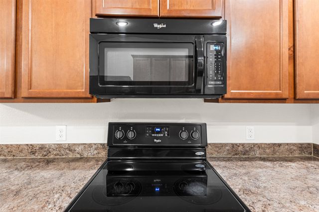 404 Millbrook Lane, Fort Worth, TX 76036