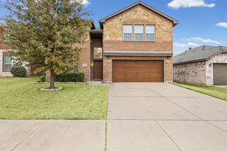 404 Millbrook Lane, Fort Worth, TX 76036