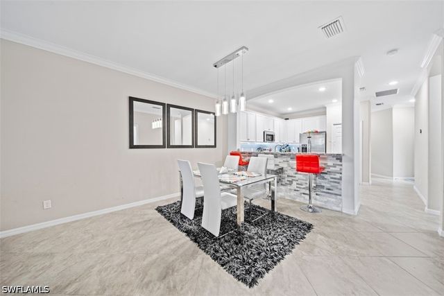 2036 Wellington ST, Naples, FL 34120