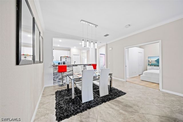 2036 Wellington ST, Naples, FL 34120