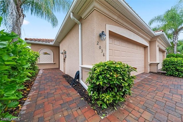 2036 Wellington ST, Naples, FL 34120