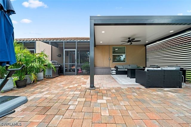 2036 Wellington ST, Naples, FL 34120