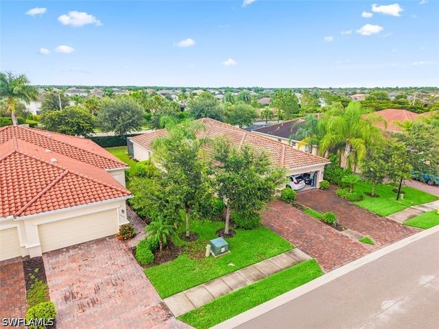 2036 Wellington ST, Naples, FL 34120